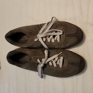 Mens Sketchers shoes size 11